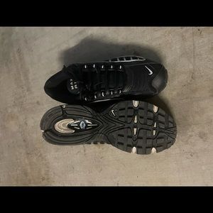 Black reflective Max Air Nikes